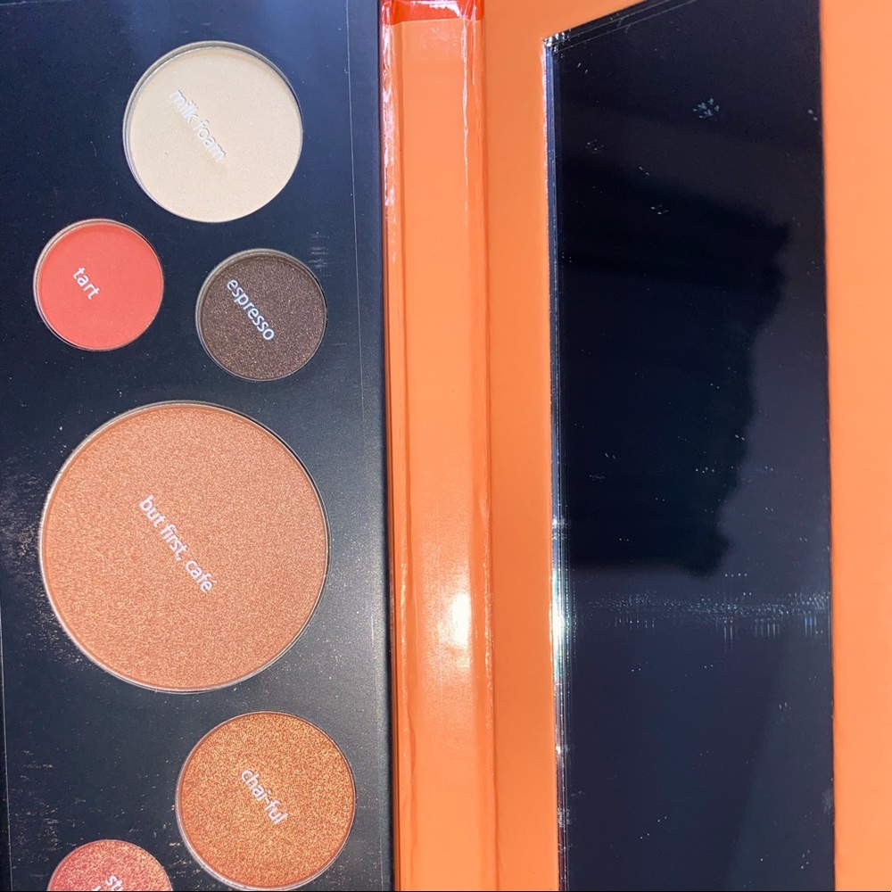 Touch in SOL Palette *BRAND BEW*